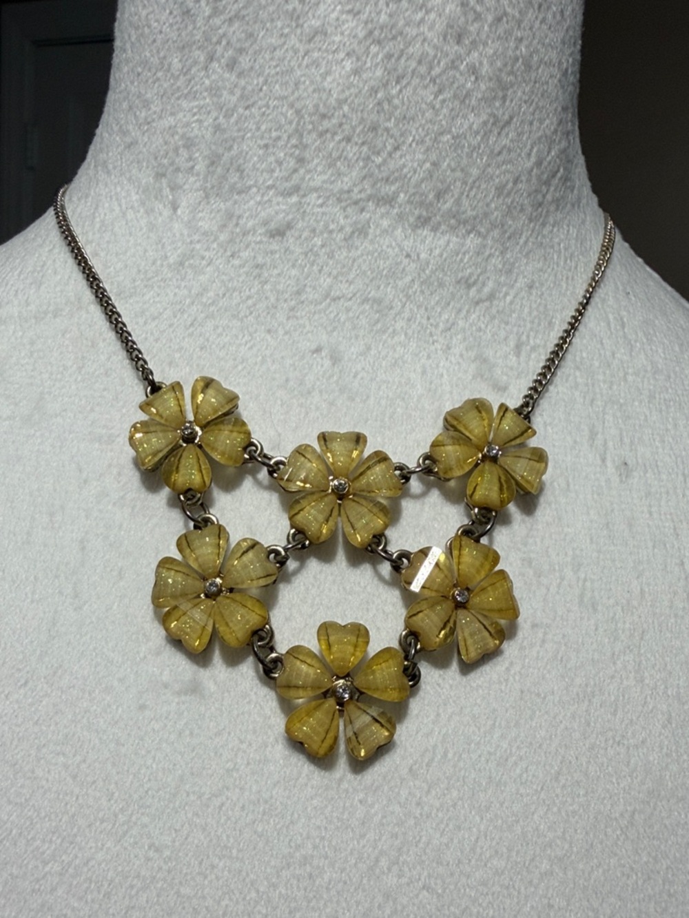 Vintage Yellow Lucite Flower Bib Necklace Retro Bohemian